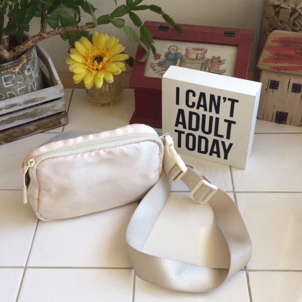 Beige Lightweight Sling/Shoulder/Fannypack